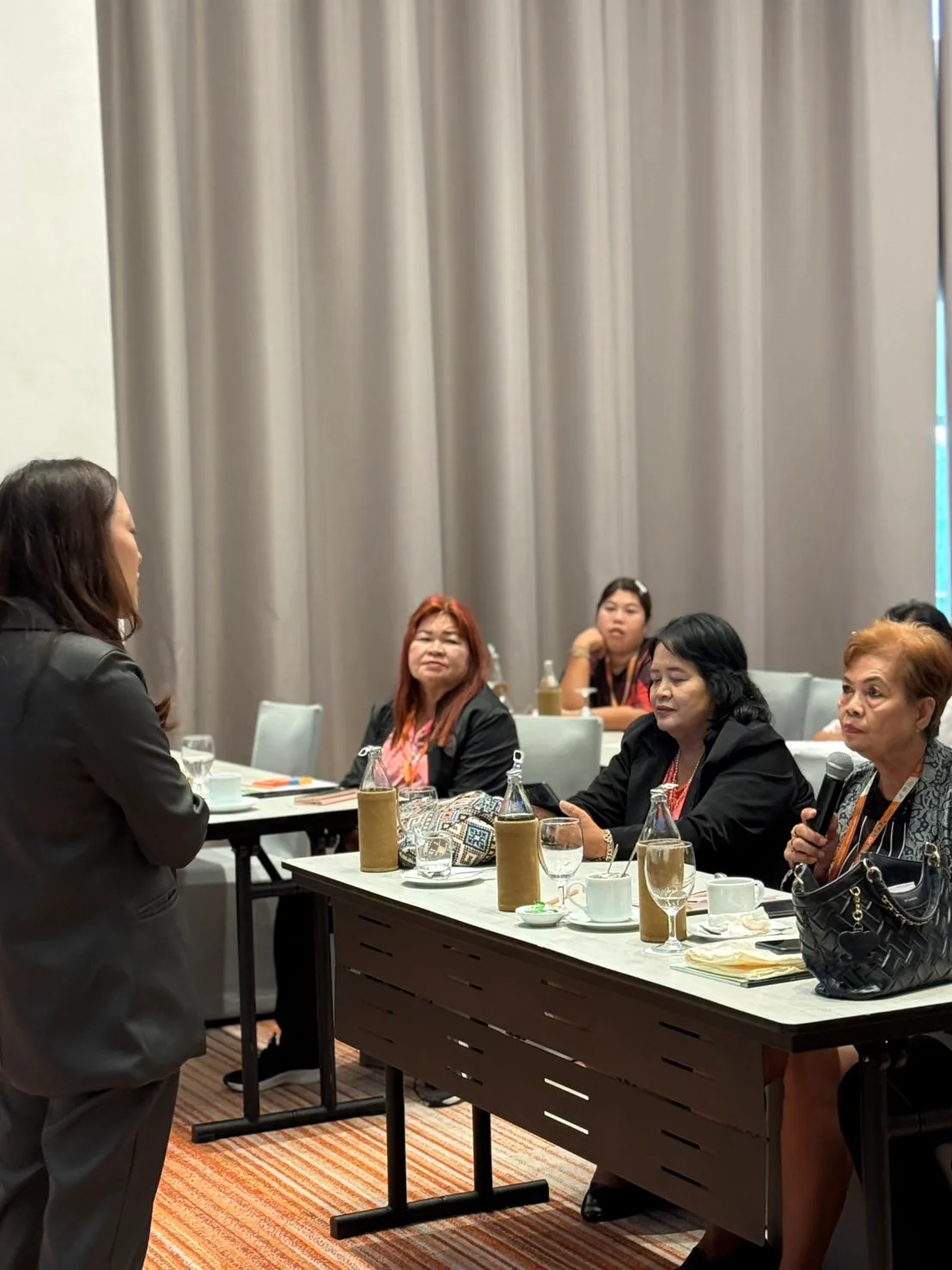 สสส. จัดอบรม “พูดเรื่อง(ยา)ง่ายๆ ให้เป็น Routine” โดย ผศ.ดร.ธีรดา จงกลรัตนาภรณ์ — ภาพจากข่าวของศูนย์
