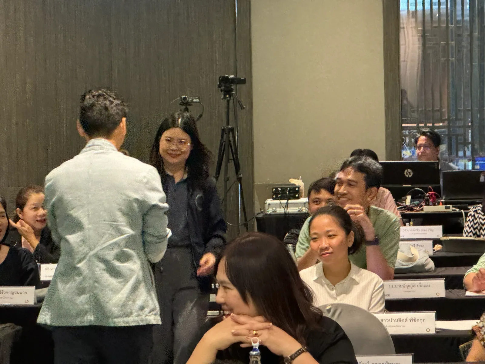รศ.ดร.สมิทธิ์ บุญชุติมา บรรยายพิเศษหลักสูตรนักการคลังมืออาชีพ รุ่นที่ 15 — ภาพจากข่าวของศูนย์