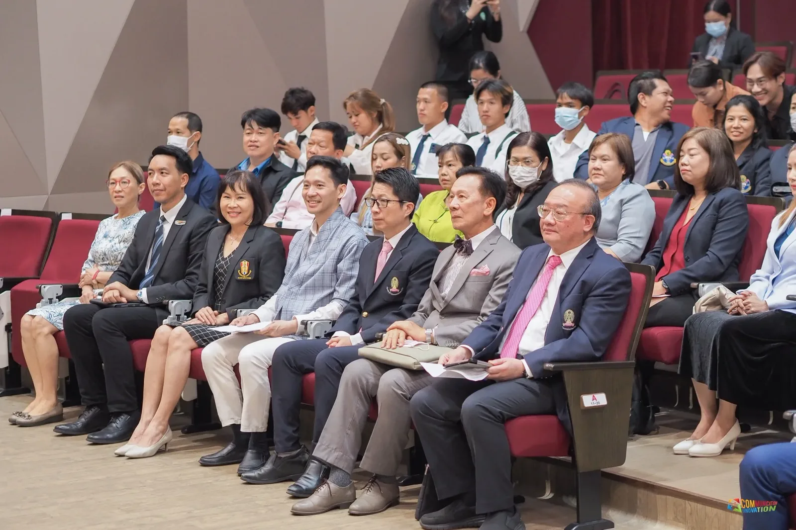 Care D Plus — การสื่อสารสาธารณะและสังคมในระบบสุขภาพ — ภาพจริงจากเว็บเดิม ComInnoCenter