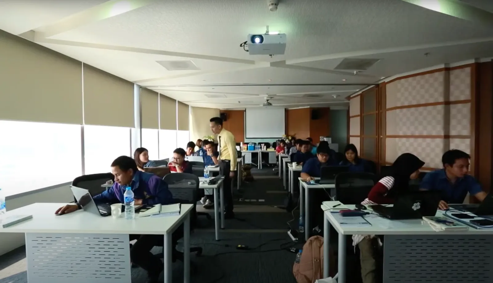 มูลนิธิปิดทองหลังพระ — ภาพจริงจากเว็บเดิม ComInnoCenter